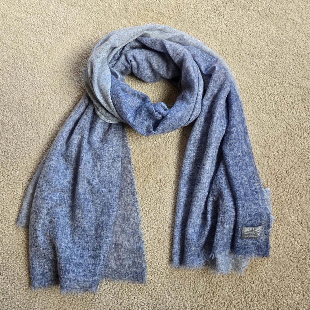 NWOT Subtle Luxury Cashmere Wrap Scarf Aspen Ombre Tissue Weight